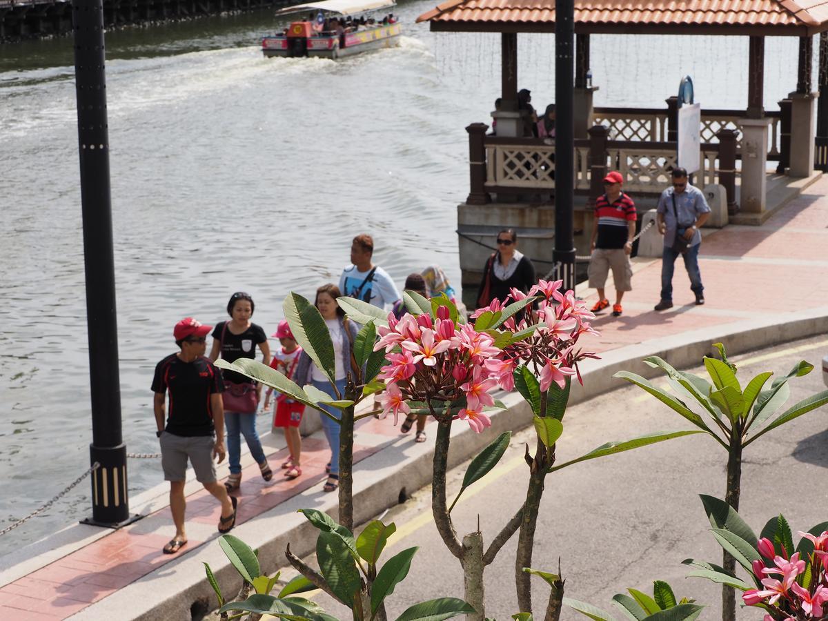 Heeren House Hotel Malacca Exterior photo